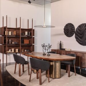 Итальянский стол из слэба и смолы Kauri Riva