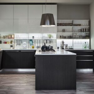 Черная кухня Veneta Cucine